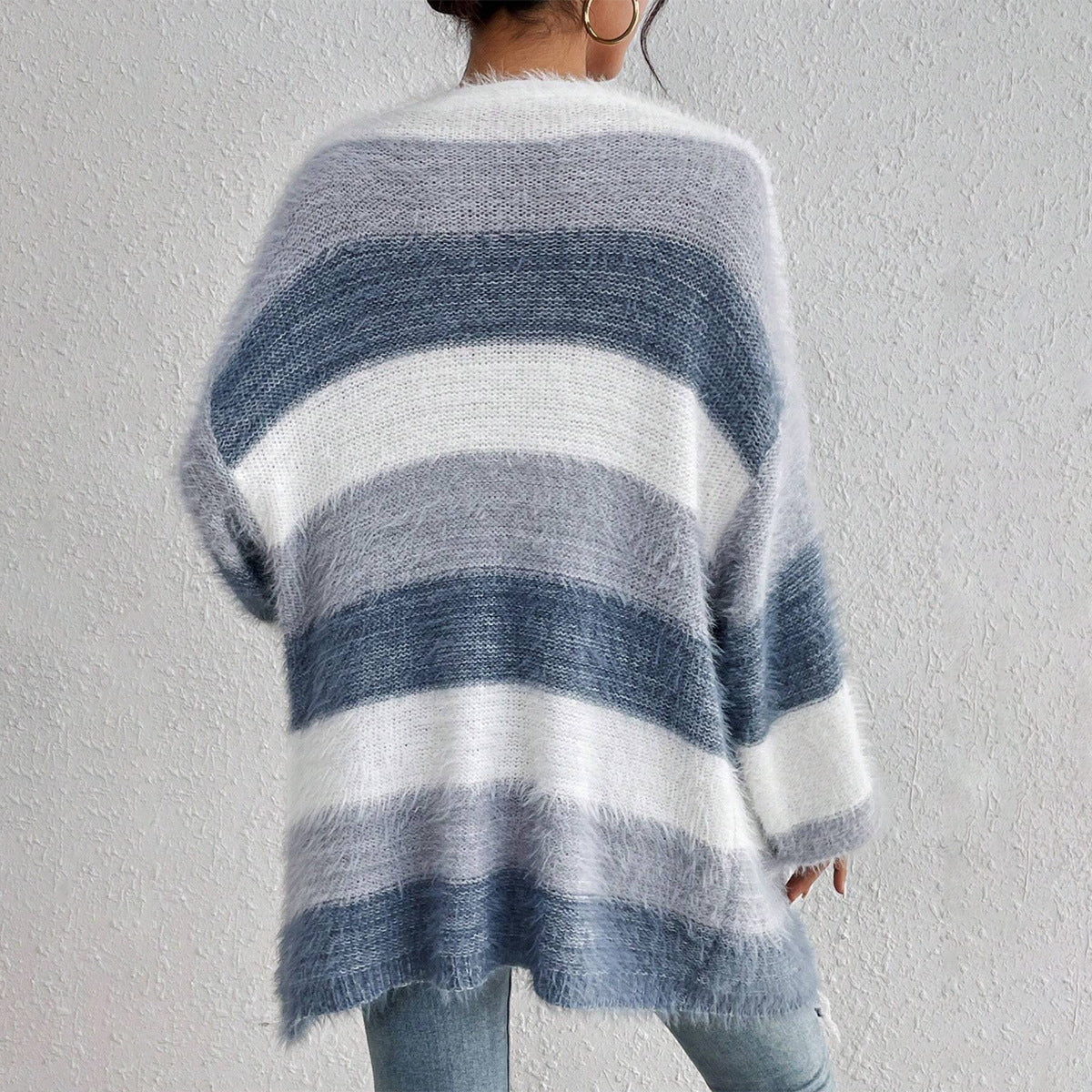 Xanthe Women's Oversized Cardigan - fabric and finish detail