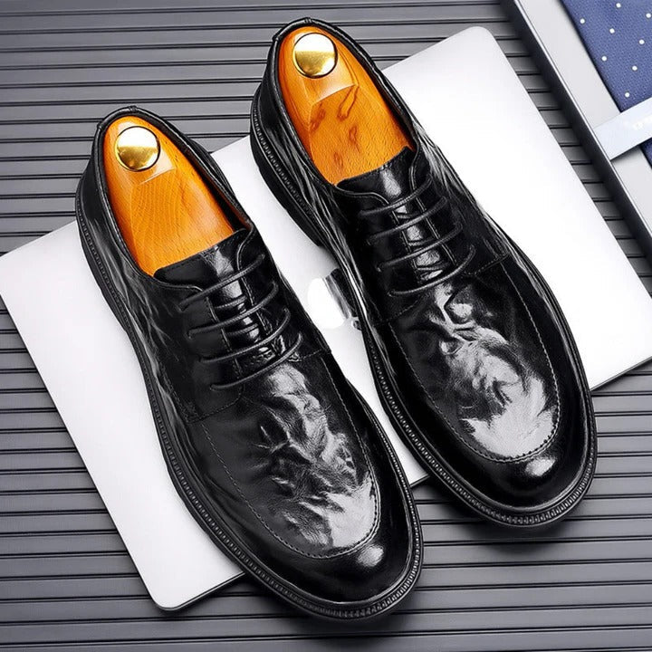 Bruno Men's Oxfords - fabric and finish detail