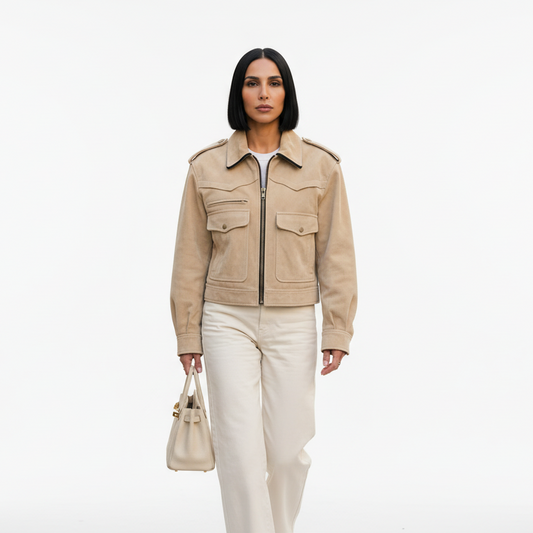 Chaqueta Cortada para Mujer Bella | Suede Beige Suave, Corte Ajustado con Bolsillos
