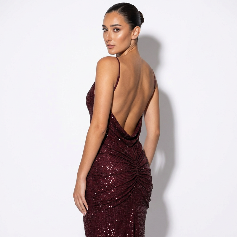 Robe cocktail pour femmes Daisy | Dos nu ajusté, maxi longue au sol