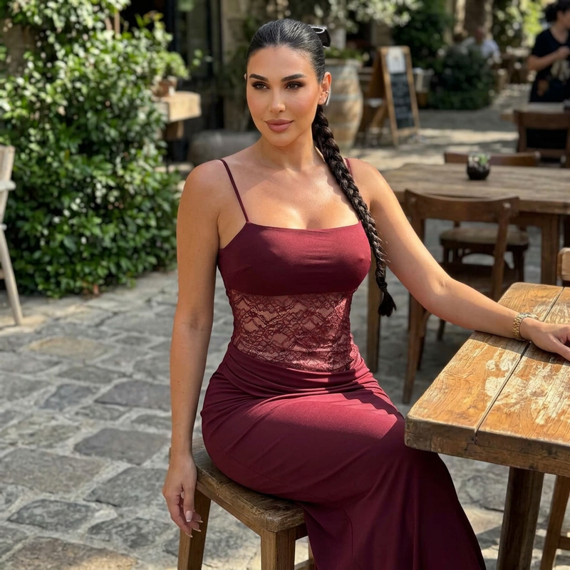 Robe maxi pour femmes Ella | Découpes en dentelle, fête d'été