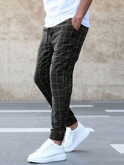 Ezra Men's Plaid Fit Pant - close-up detail