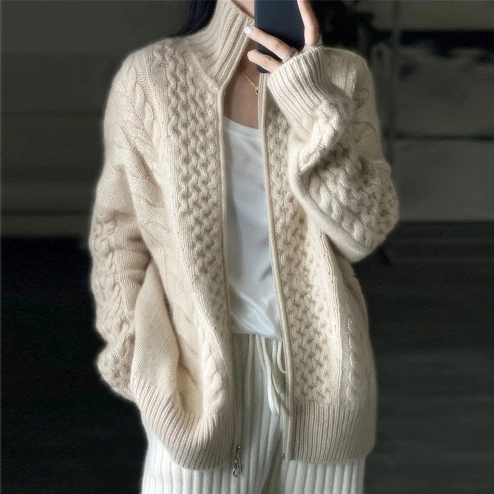 Greta Women's Cable Knit Cardigan - fabric and finish detail