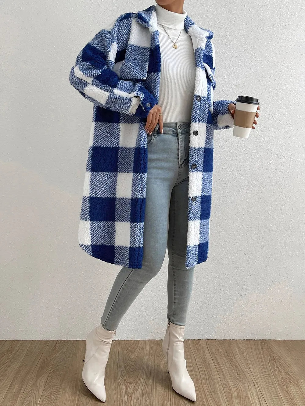 Maren Women's Oversized Coat - fabric and finish detail