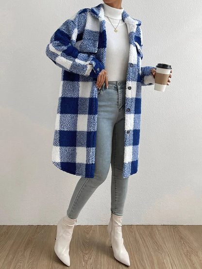 Maren Women's Oversized Coat - fabric and finish detail