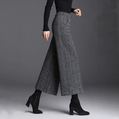 Kaia Women's Plaid Trousers - close-up detail