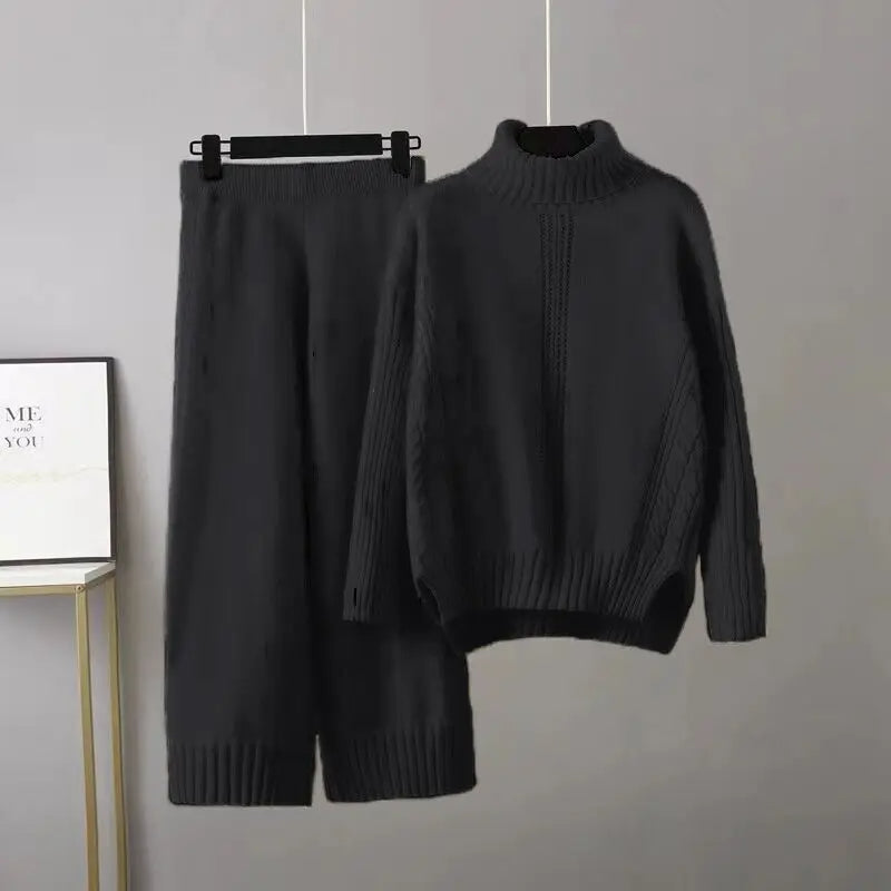 Mira Women's Cable Knit Two-piece Set - fabric and finish detail