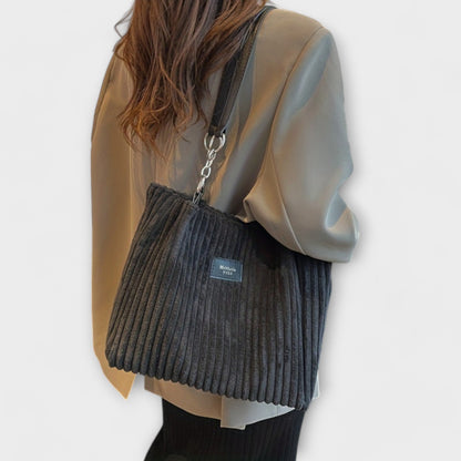 Willa Women's Shoulder Bag - close-up detail