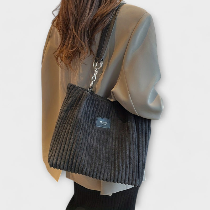 Willa Women's Shoulder Bag - close-up detail