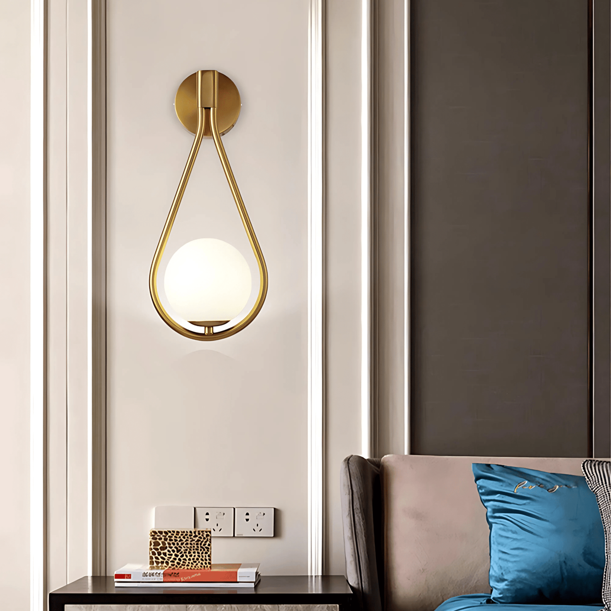 AquaSphere | Elegant Modern Teardrop Wall Sconce Light Fixture 5