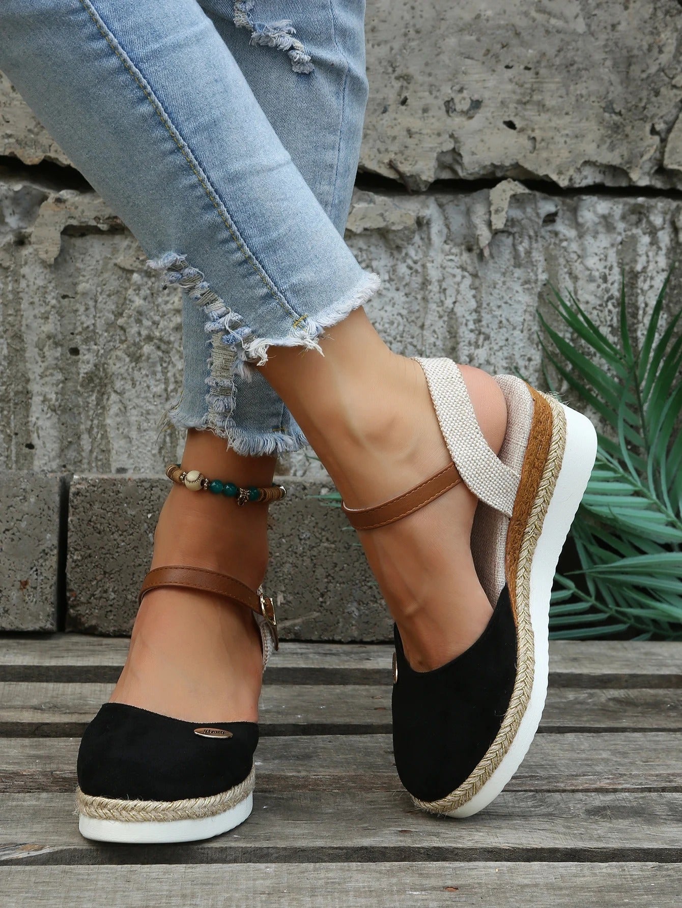 Yara Women's Espadrilles - fabric and finish detail