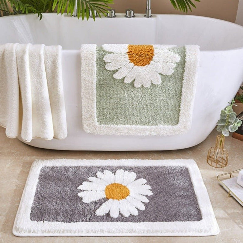 Fleur Plush Floral Bath Mat | Daisy Design, Non-Slip Backing