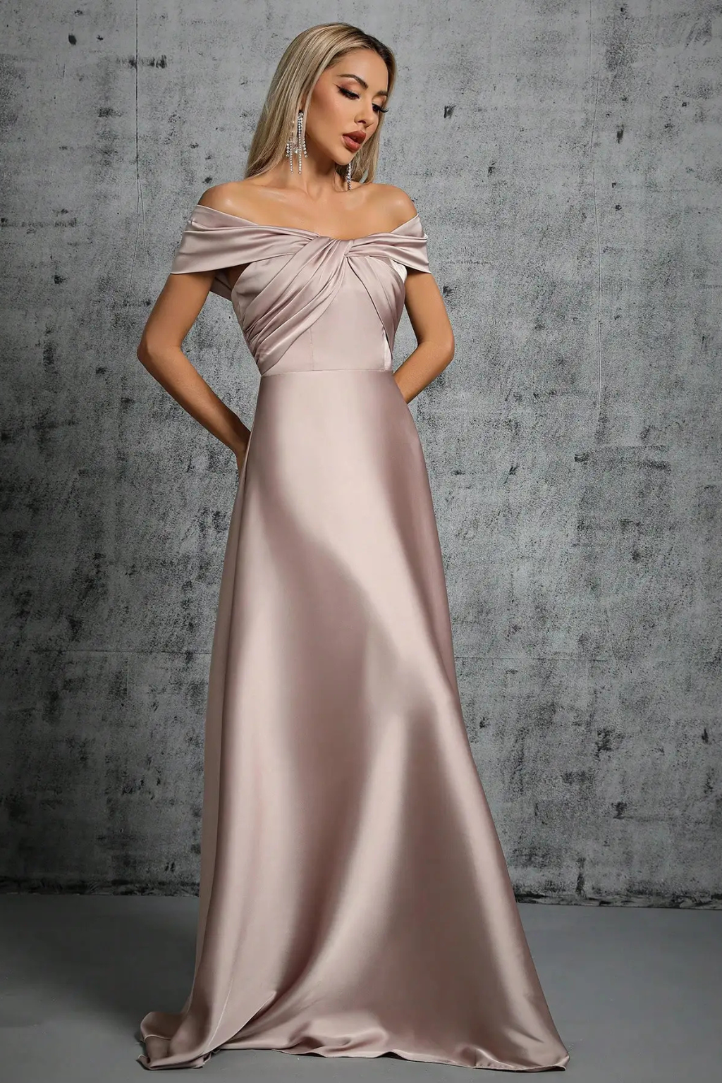 Iris Women's Pleated Maxi Dress - close-up detail
