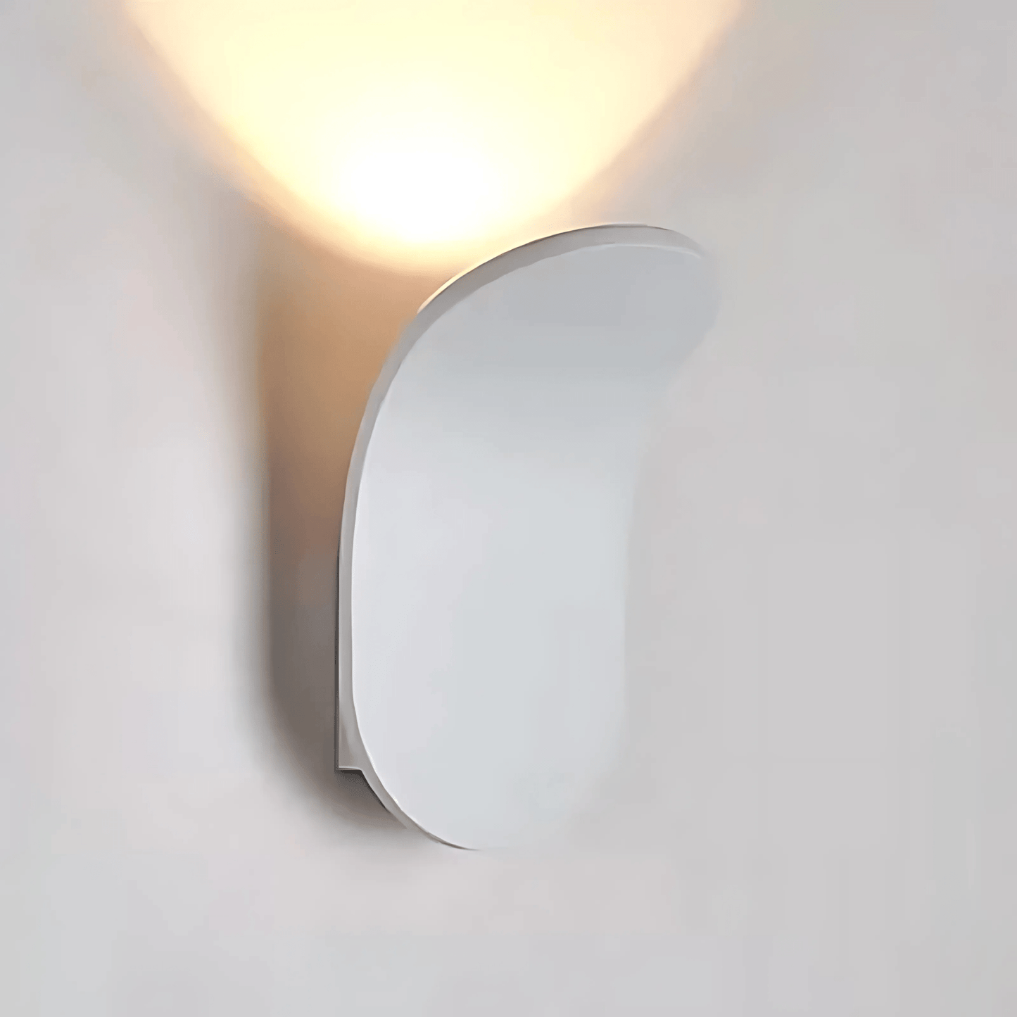 KallioLight | Elegant Modern Metal Wall Sconce Light for Chic Interiors 9