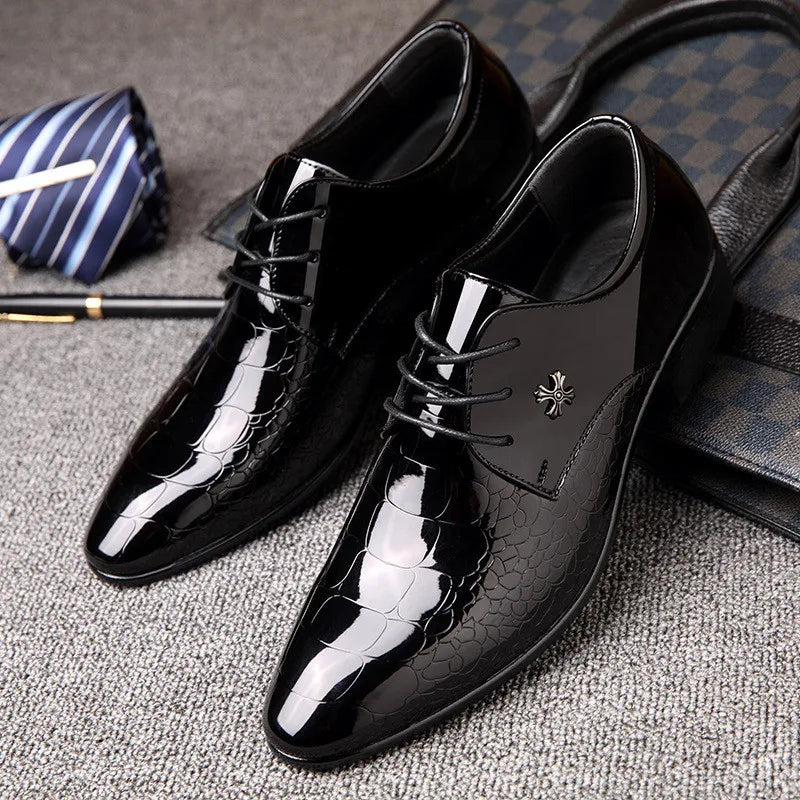 Flynn Men's Oxfords - fabric and finish detail