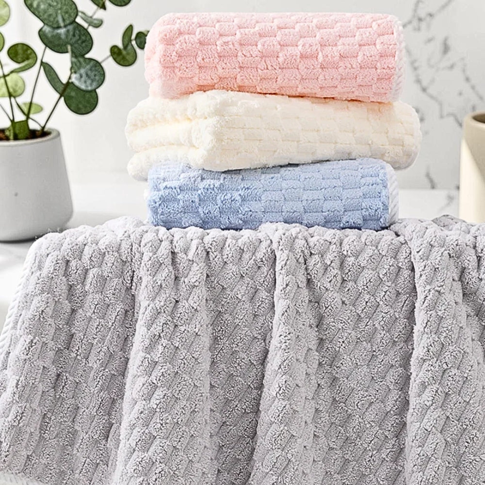 Soft Fleece Towel Set | 2-Piece, Hanging Loop