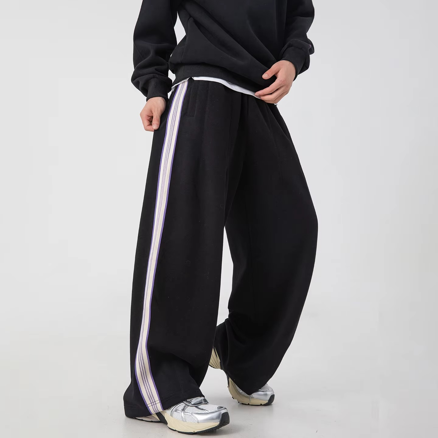 Soren Men's Joggers - fabric and finish detail