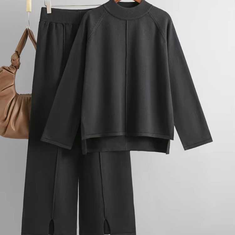 Freya Women's Two-piece Set - fabric and finish detail