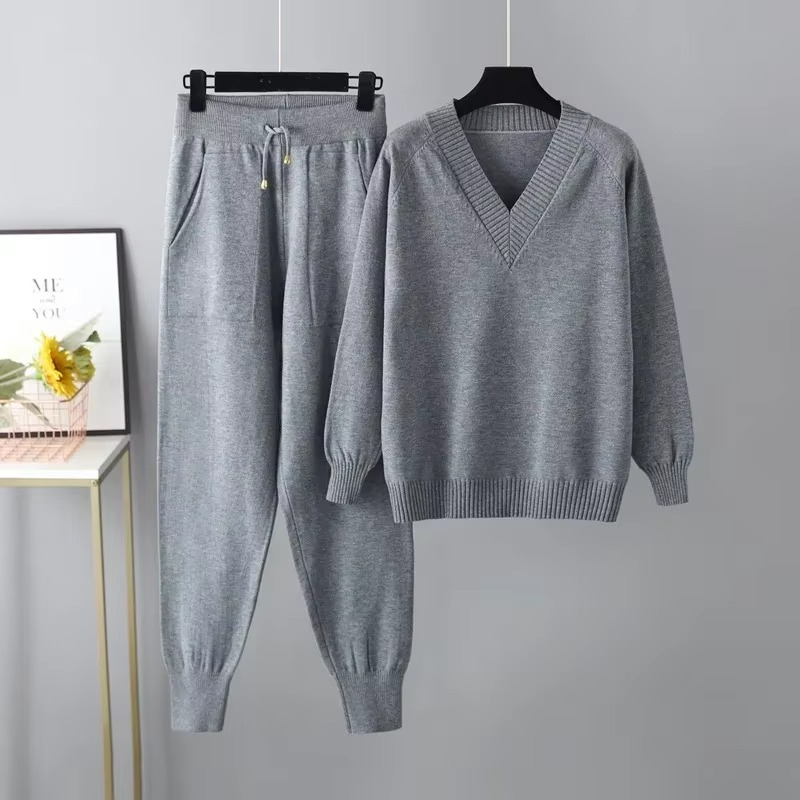 Elise Women's Two-piece Set - close-up detail