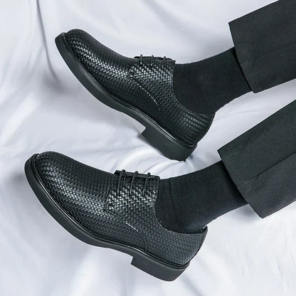Auden Men's Oxfords - shown in use