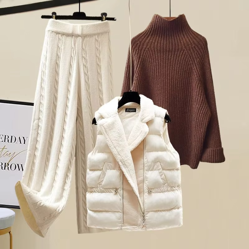 Edith Women's Sweater - fabric and finish detail