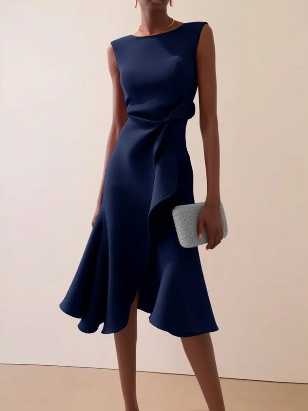 Tamsin Women's Asymmetric Midi Dress - close-up detail