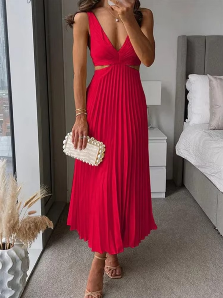 Dahlia Women's Pleated Maxi Dress - fabric and finish detail