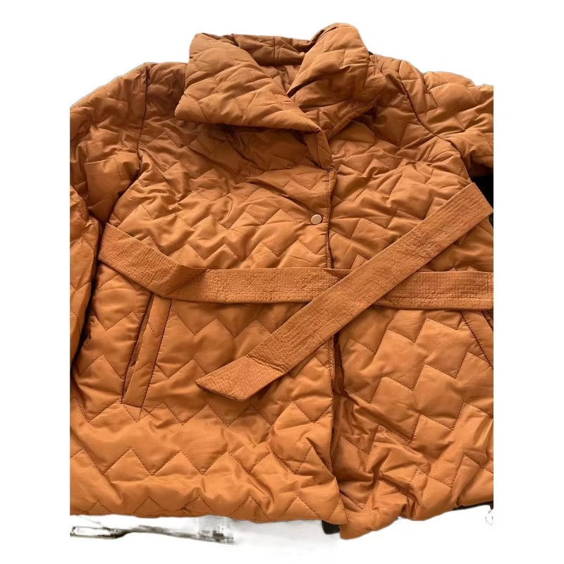 Kira Women's Quilted Jacket - fabric and finish detail