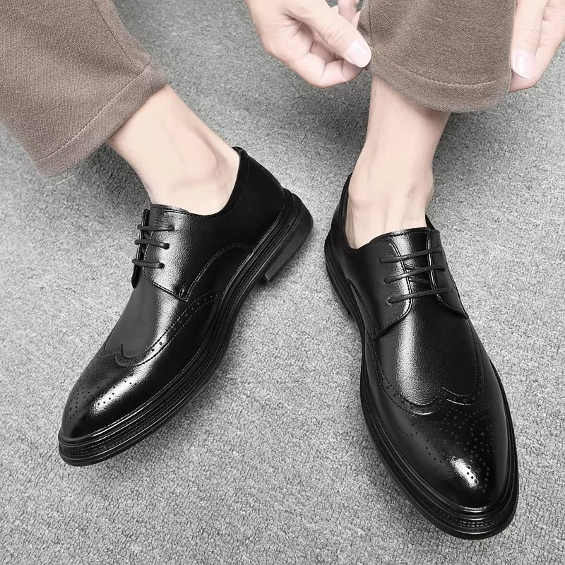 Gray Men's Oxfords - fabric and finish detail