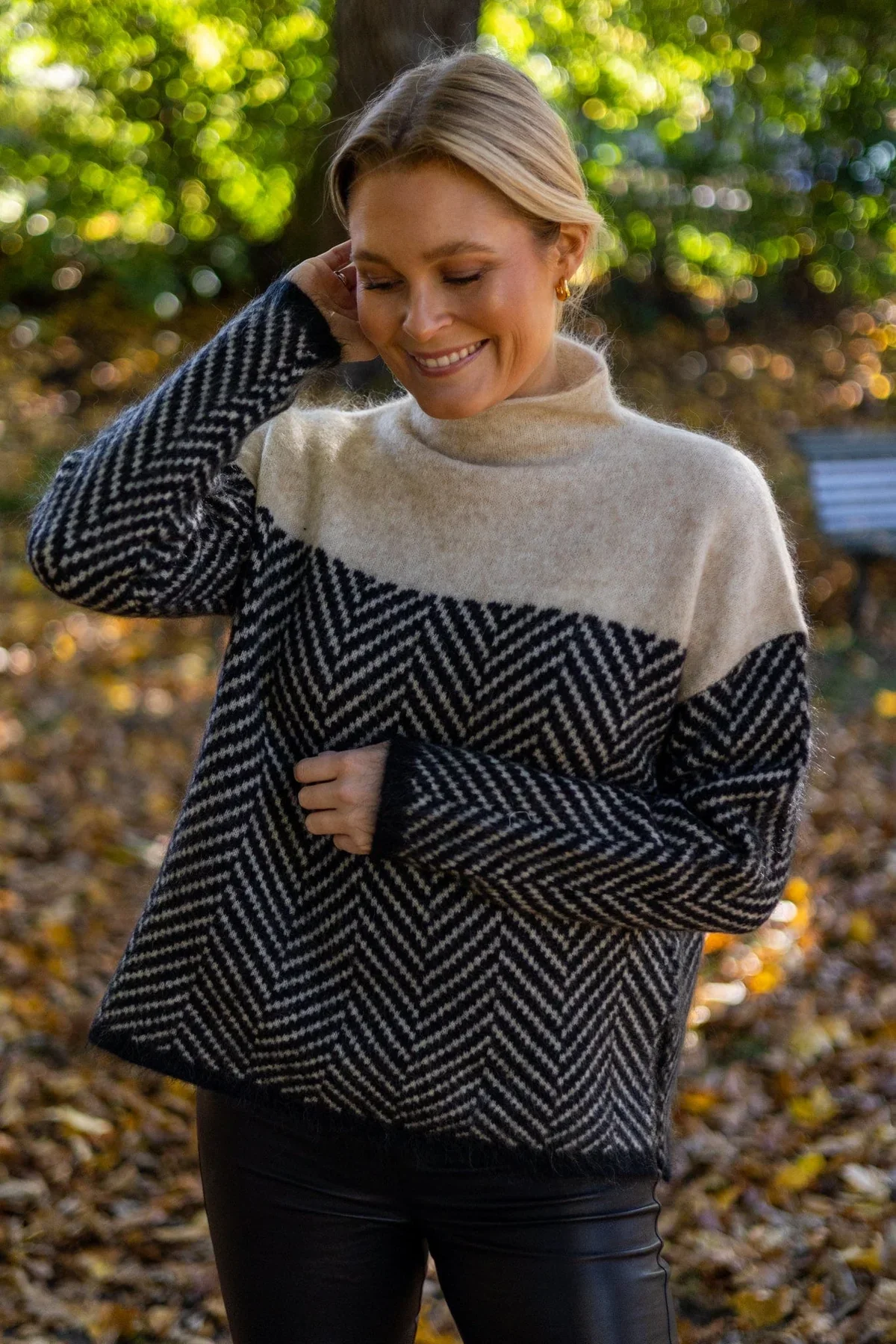 Edith Women's Sweater - fabric and finish detail