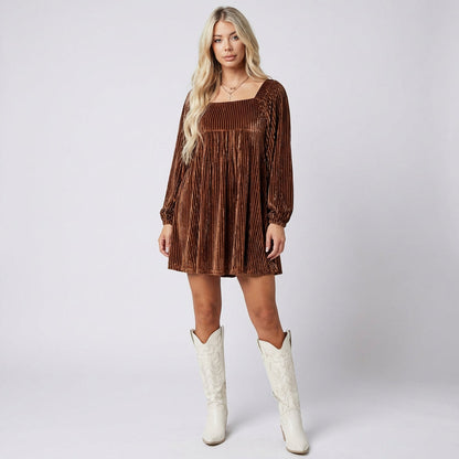 Robe babydoll pour femme Ingrid | Velours avec ourlet à volants, style cocktail élégant