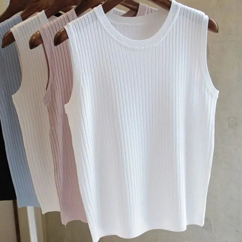 Sophie Women's Vest - close-up detail