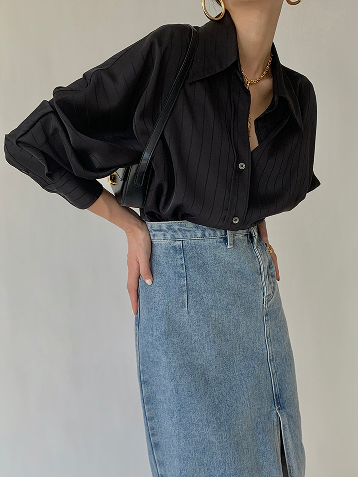 Mira Women's Oversized Shirt - fabric and finish detail