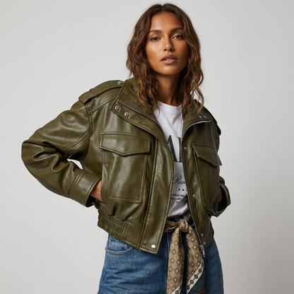 Chaqueta Utilitaria Cortada para Mujeres Maribel | Diseño con Cremallera Frontal, Detalle de Bolsillo en el Pecho