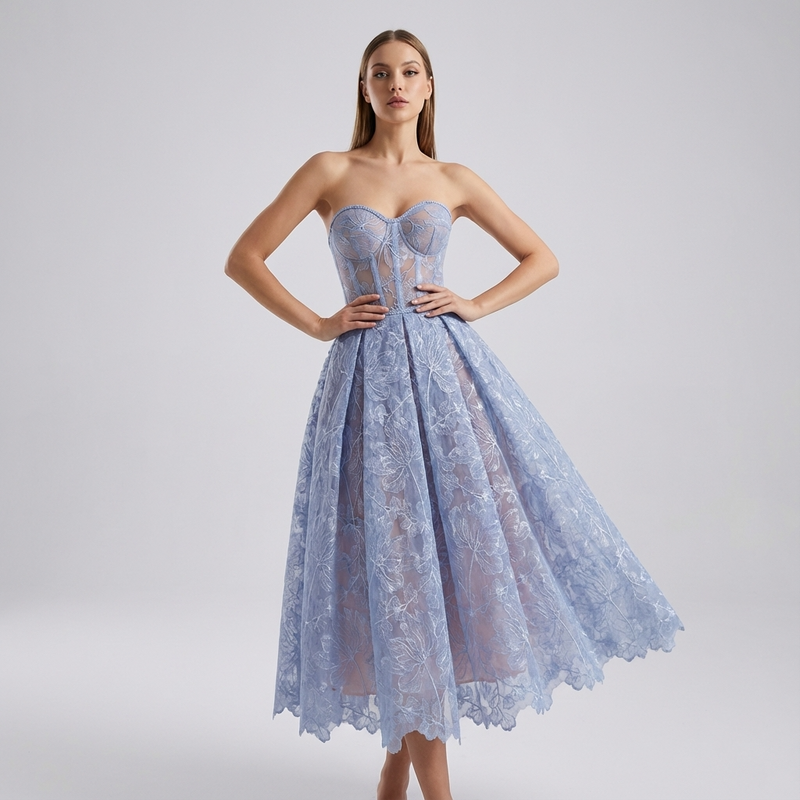 Robe midi bustier en dentelle pour femmes Seraphina | Encolure cœur, jupe évasée