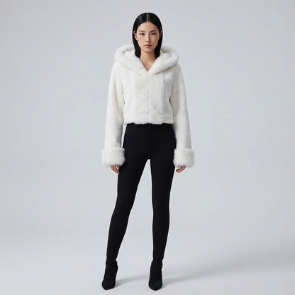 Chaqueta de Piel Sintética para Mujeres Isabella | Capucha Oversized, Textura Acolchada