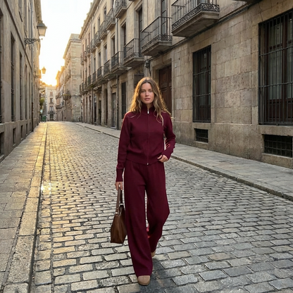 Conjunto de punto para mujer Elena | Chaqueta con cuello alzado, Pantalones plisados