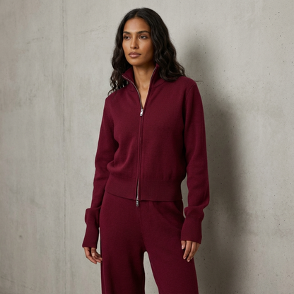 Conjunto de punto para mujer Elena | Chaqueta con cuello alzado, Pantalones plisados