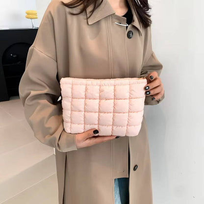 Mabel Women's Quilted Organizer - fabric and finish detail