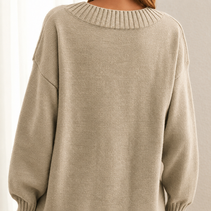 Rosa Women's Oversized Sweater - fabric and finish detail