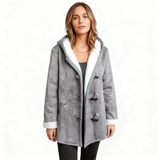 Manteau d’Hiver Femme Astra | Design Douillet à Capuche, Fermeture Classique à Brandebourgs