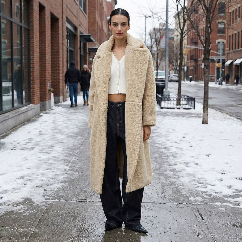 Manteau d'Hiver Femme Tara | Fourrure Teddy Oversize, Design Doublé-Croisé Confortable