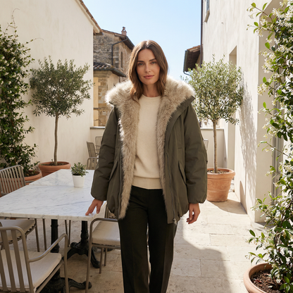 Doudoune pour femmes Cleo | Col en fausse fourrure, isolation décontractée en duvet