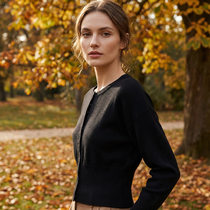 Cardigan à col rond Selene | Taille côtelée, silhouette ajustée