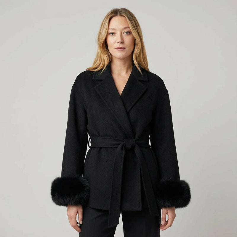 Manteau en fausse fourrure pour femmes Aria | Taille ceinturée, poignets bordés de fourrure