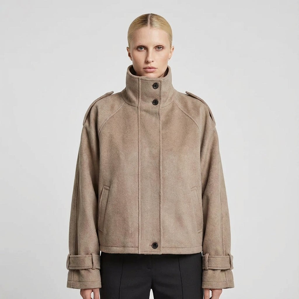 Manteau court pour femmes Aria | Col montant, silhouette décontractée
