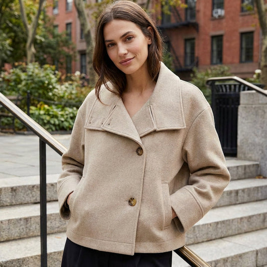 Veste col montant pour femmes Clara | Fermeture à boutons devant, longueur courte