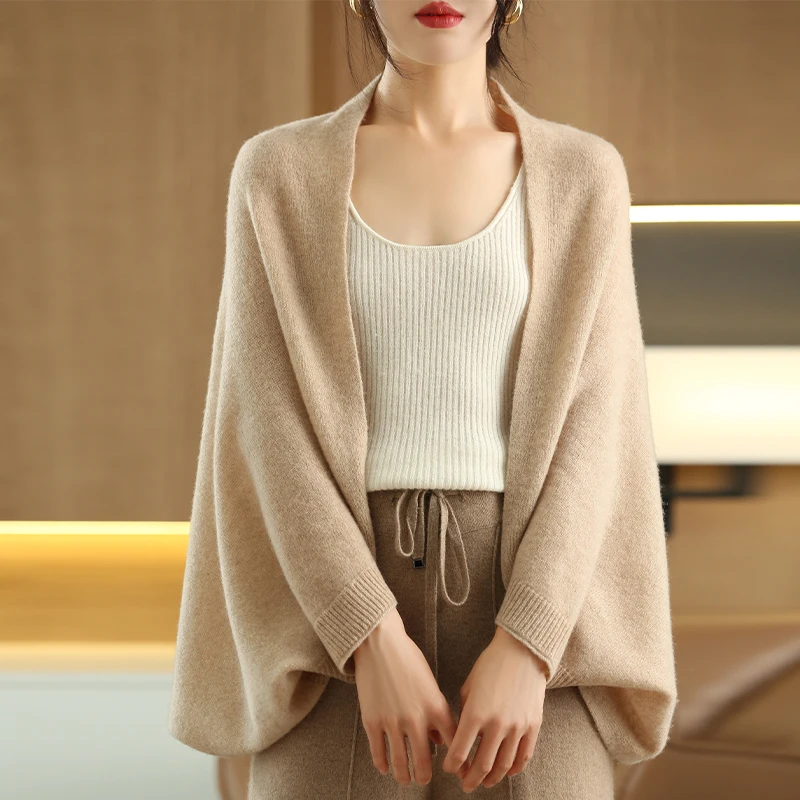 Lumi Women's Merino-wool Shawl - front view