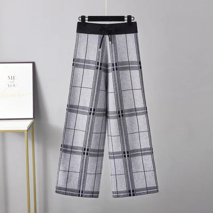 Edith Women's Plaid Trousers - fabric and finish detail