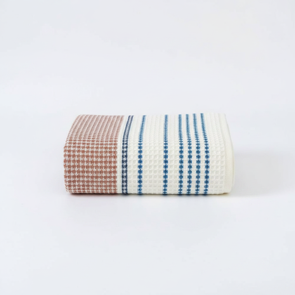 Colorblock Stripe Honeycomb Bath Towel - Red & Blue